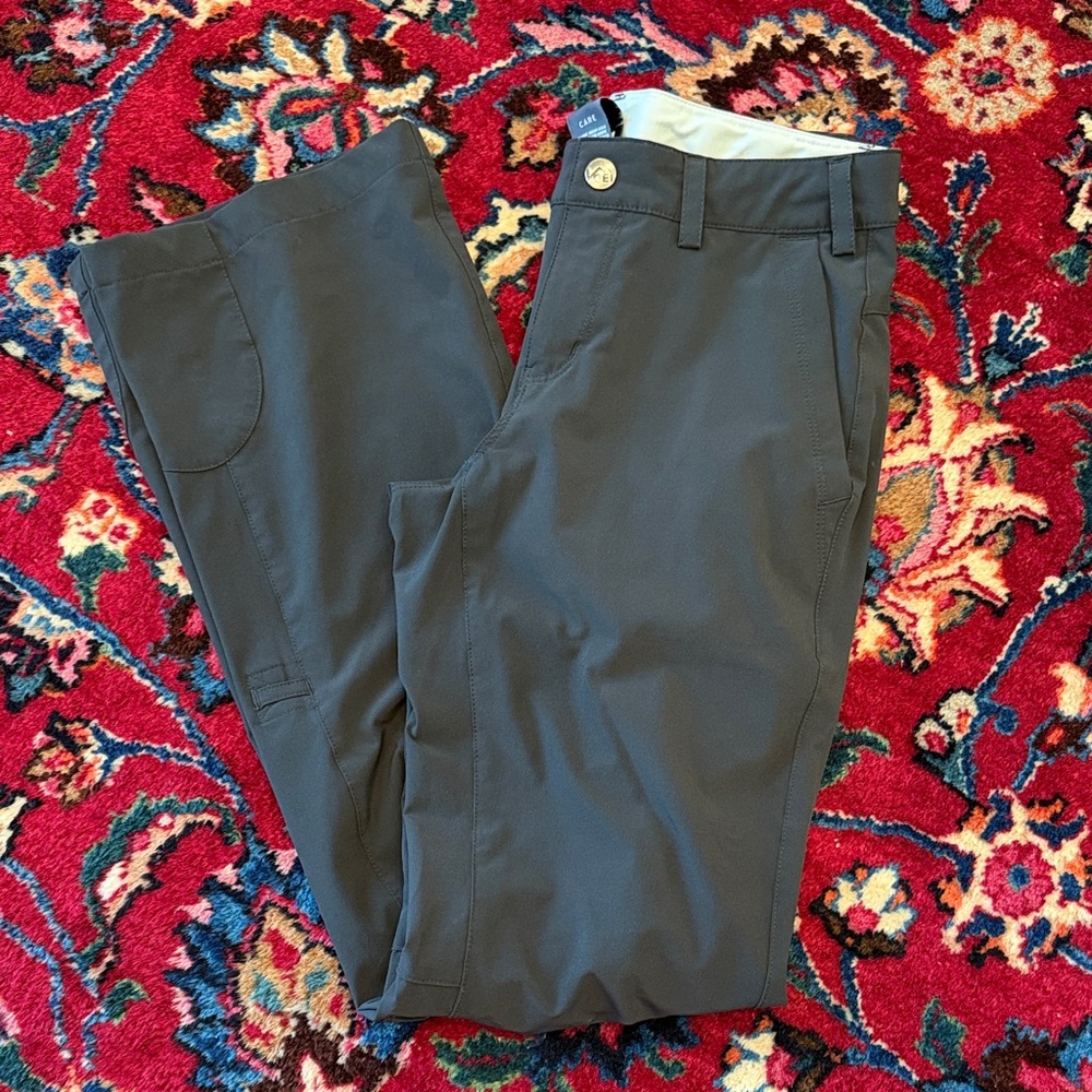 REI women’s pants, size 0, EUC, can be worn as cropped length (button feature)